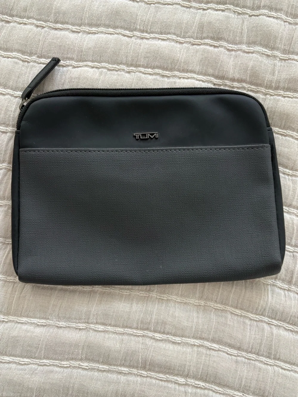 Tumi x Delta Gray Toiletry Case Pouch Travel Organizer